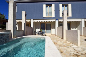  Villa Blue 1  Банёле